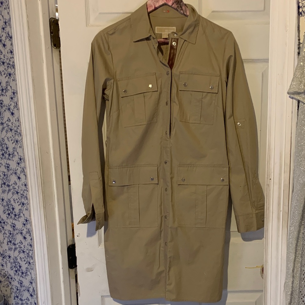 Women Micheal kors tan dress